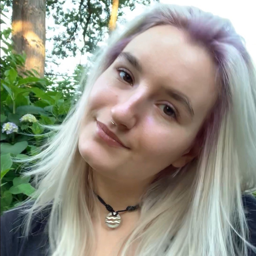 Meet your Posher, Aliya
